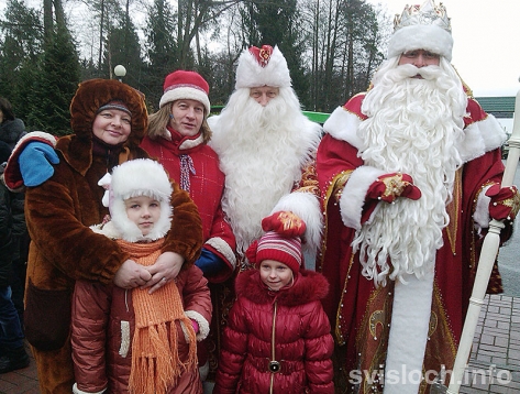 Свислочский  колорит в Каменюках  на торжестве Дедов Морозов