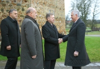 Президент Сербии Томислав Николич в рамках визита в Беларусь посетил замковый комплекс «Мир»
