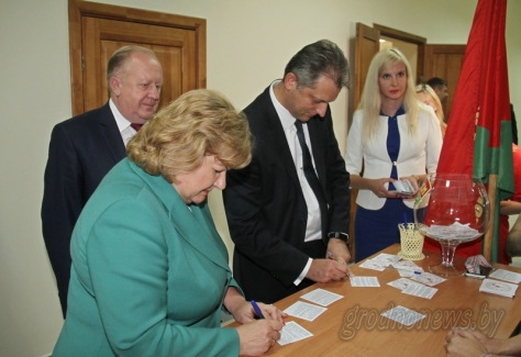 Открытый диалог: накануне выборов депутатов в Палату представителей Национального собрания Беларуси прошел "круглый стол"