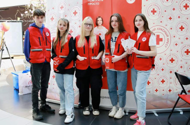 Фото: Протягивают руку помощи всем, кто в ней нуждается. Гродненская областная организация Белорусского Красного Креста насчитывает свыше 2,5 тысячи волонтеров