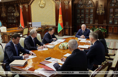 Фото: "Должно быть торжественно и содержательно". Подготовку к заседанию ВНС обсудили у Лукашенко