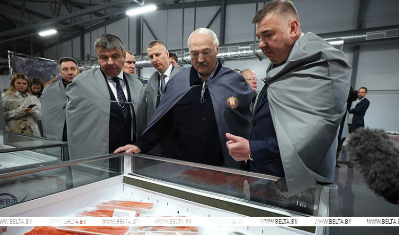 Фото: Рыбные места, фактор Санчеса и субботник в музее. Итоги недели Президента