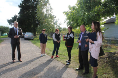 Фото: Председатель районного Совета депутатов Виктор Субботка встретился с жителями Миничей