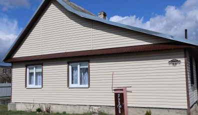 Фото: Месца, дзе шануюць традыцыі. Як сям'я Канюк зберагла дзедаву хату, якой больш за 80 гадоў