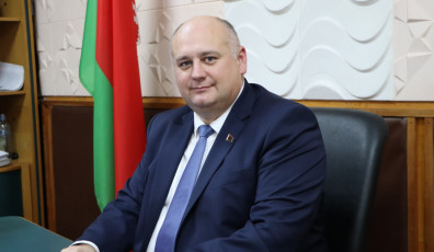 Фото: Прямую линию проведет председатель суда Свислочского района Дмитрий Циунчик