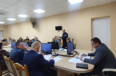 Фото: На планерке у председателя райисполкома: «Не ждать, а работать»