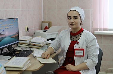 Фото: Мастер медицинских процедур. Медицинская сестра Самира Орзуева рассказала о жизни, работе, планах и мечтах