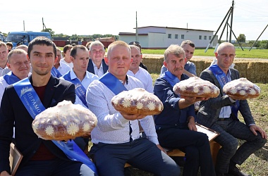 Фото: Свята з водарам свежага хлеба. У КСУП “Ханчыцы-Неман” прайшлі “Дажынкі”